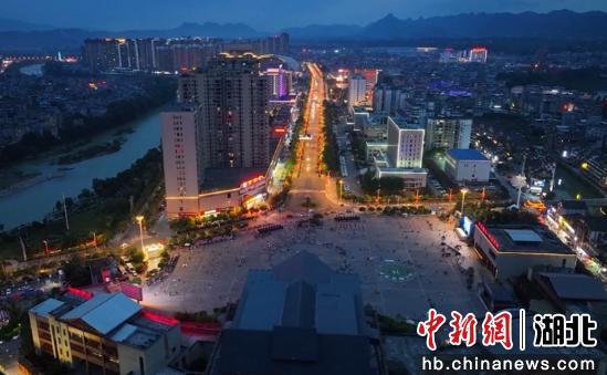 湖北暖阳下的欢乐时光